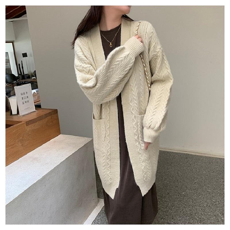 Retro Pocket Twist Large Size Knitted Cardigan Women's Commuting Simple Temperament Long Sweater Jacket Women's Autumn and Winter