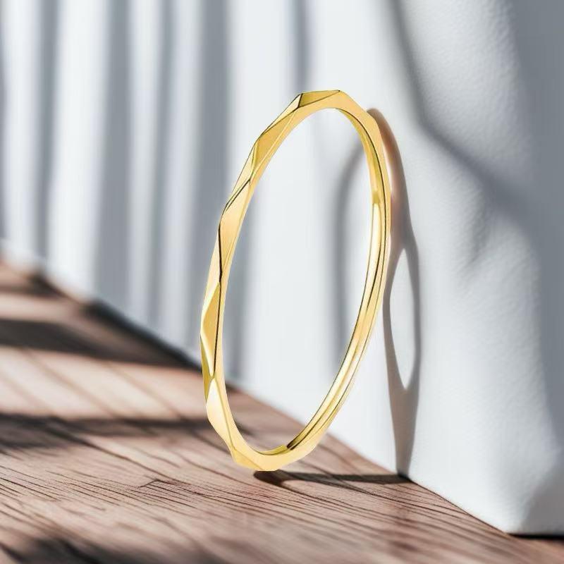 Luxury Women's Stainless Steel Ring: Electroplated Titanium, Non-Fading, Versatile Design