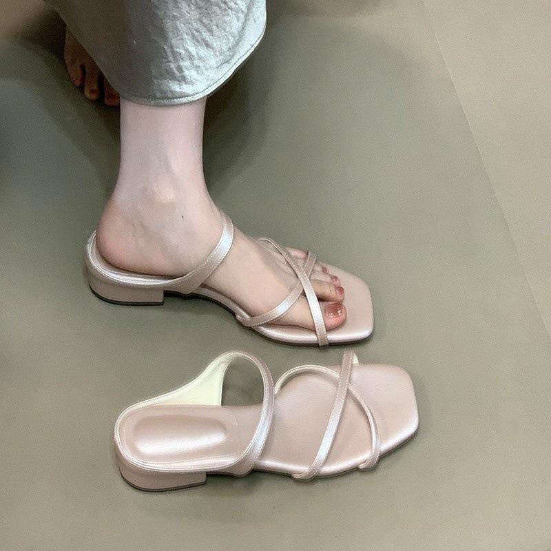 French Gentle Cross with Open-toed Sandals Women's Summer Temperament Square Head Fashion Niche Drag