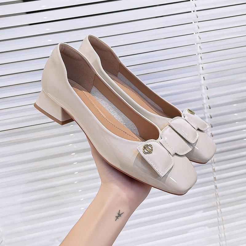 French High Heels Thick Heel 2025 New Autumn Women's Shoes Square Head Bow Red Shoes Low Heel Light Mouth Single Shoes
