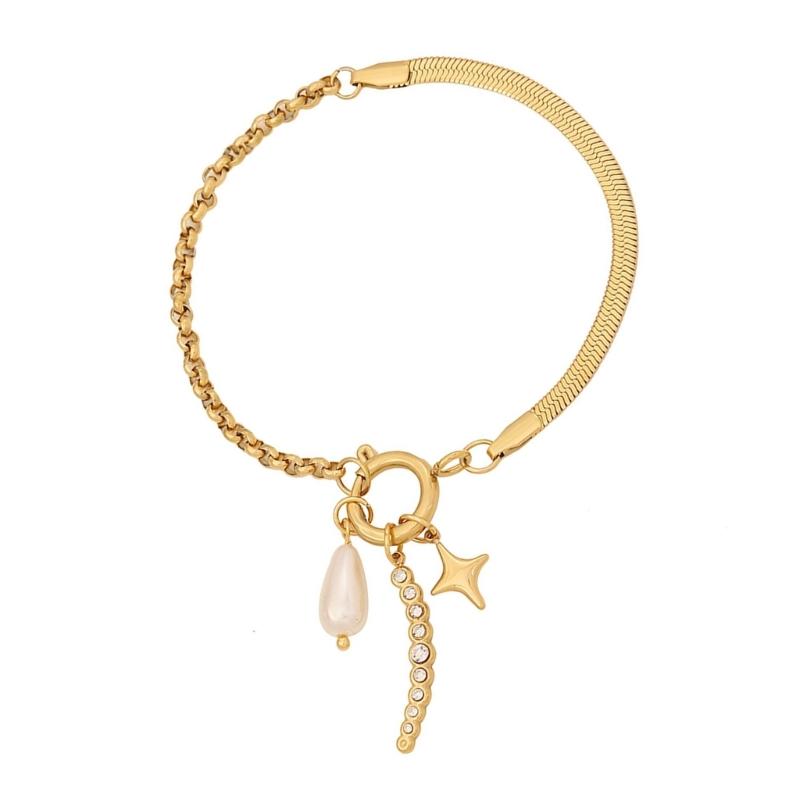 Heart Pendant Bracelet Trendy Flower Chain Jewelry Stainless Steel Texture Suitable for Casual and Special Occasion