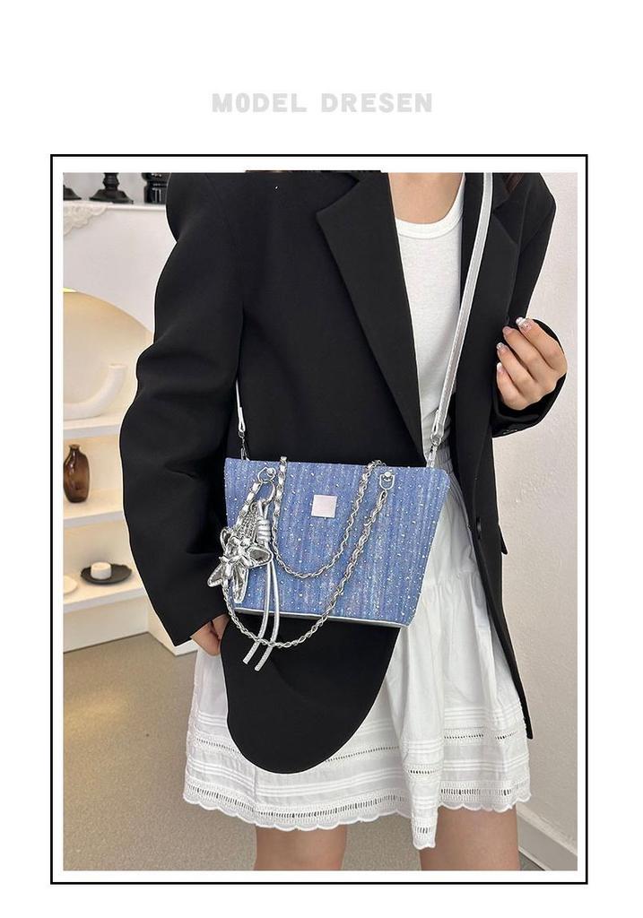 Geantă Dama Trendy din Denim tip Bucket - Elegantă Single-Shoulder Crossbody cu Detalii Strass