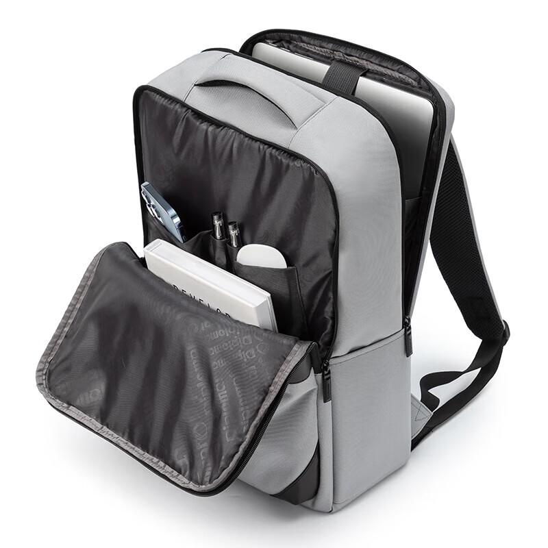 Diplomat DS-17002L Water-Repellent Backpack