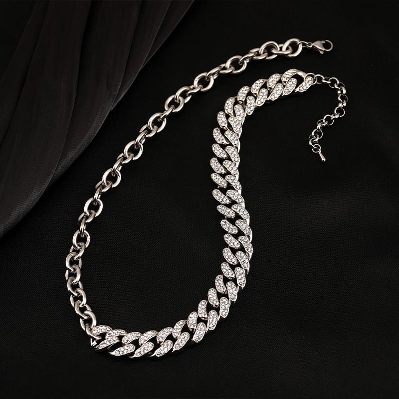 Unisex Fashionforward Necklace Crafted From Premium Titanium Steel With Design Eyecatching