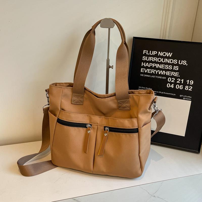 Korean Version of Large-capacity Nylon Bag Women's 2025 Simple Fashion Lightweight Casual Portable Tote Bag Casual Messenger Bag