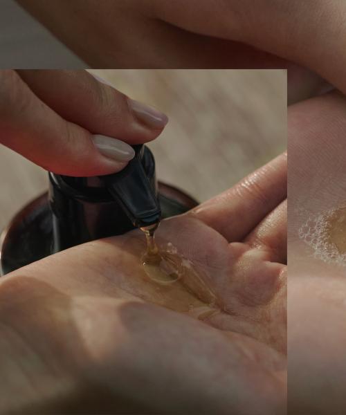 [Aroma Oil] Refrust Essential Earthy 3-Piece Moisturizing Set (Body Wash + Hand Cream + Lip Butter)