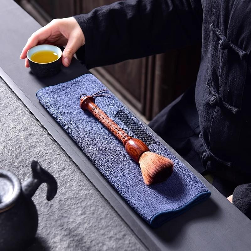 Chinese Style Cleaning Brush Hand Carved Dragon Pattern Sandalwood Handle Synthetic Fiber Brush