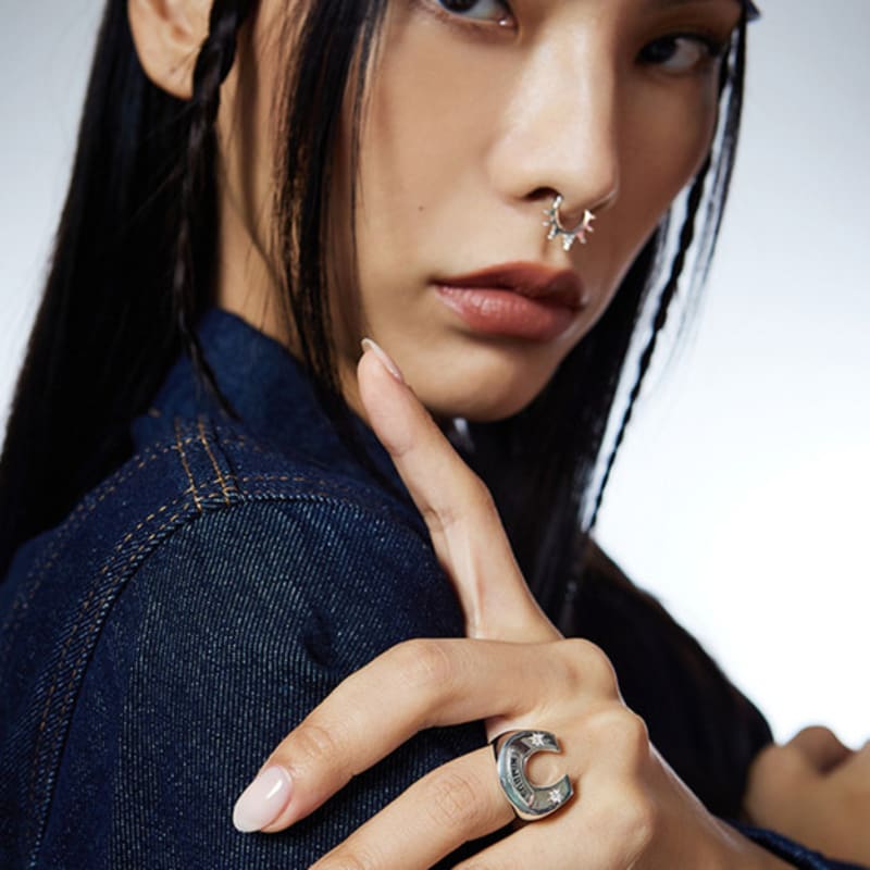 NIMBUS Sparkle Horseshoe Ring (L)