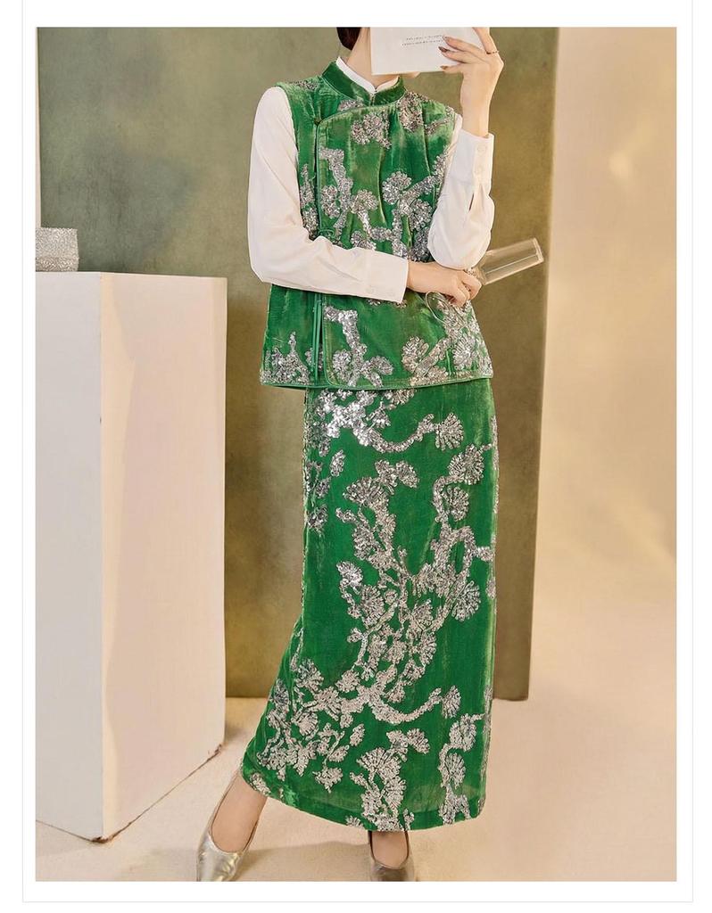 Spring Sleeveless Mulberry Silk Vest & Embroidered Half Skirt Set for Women - New Chinese Style