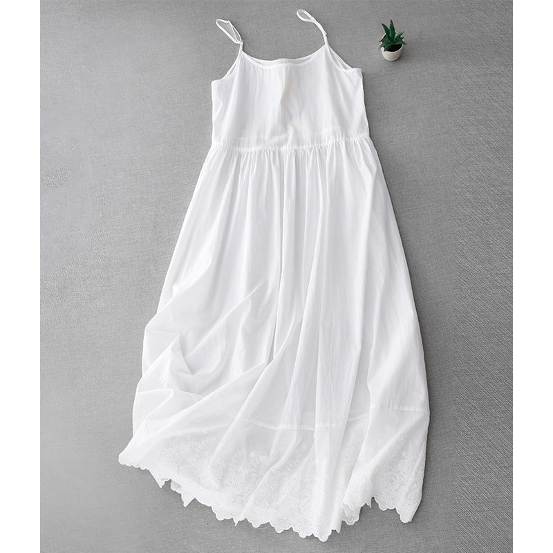 

Платье-рубашка свободного кроя с рукавами-фонариками и воротником-стойкой для защиты от солнца для полных девушек White L