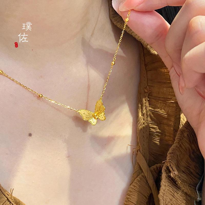 Gold Butterfly Necklace - Luxury Floral Design, Elegant Clavicle Chain, Ideal Gift for Girlfriend