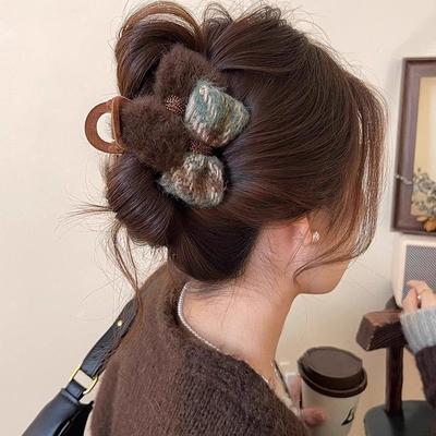 1pc Xiaoxiangfeng Butterfly Knot Plush Grasp Clip Female Temperament Hair Clip Shark Clip Autumn/Winter Premium Headpiece