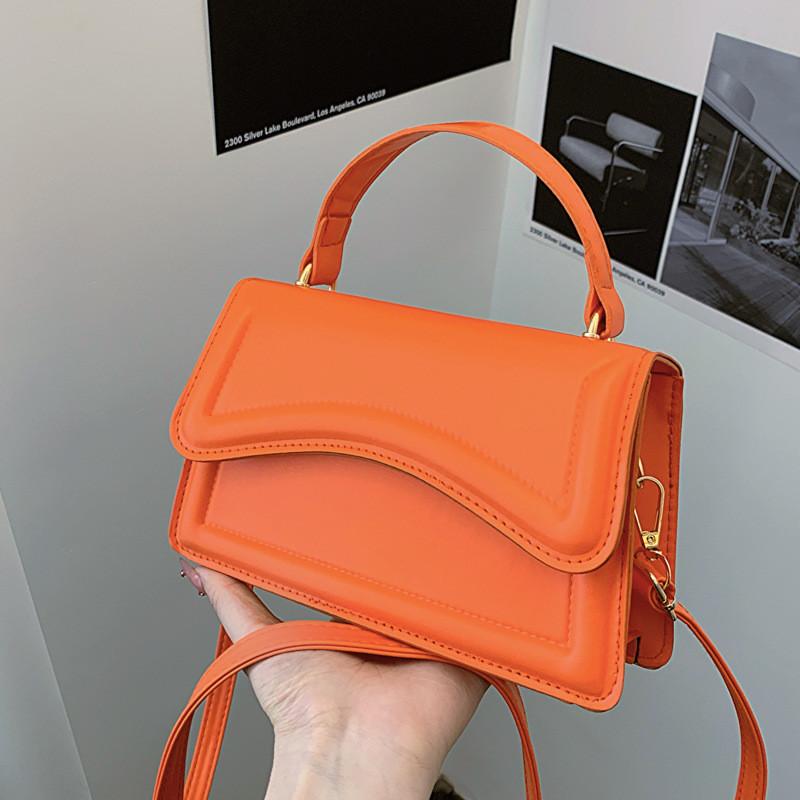 Chic Minimalist Solid Color Handbag Perfect For Early Spring Trendy Style