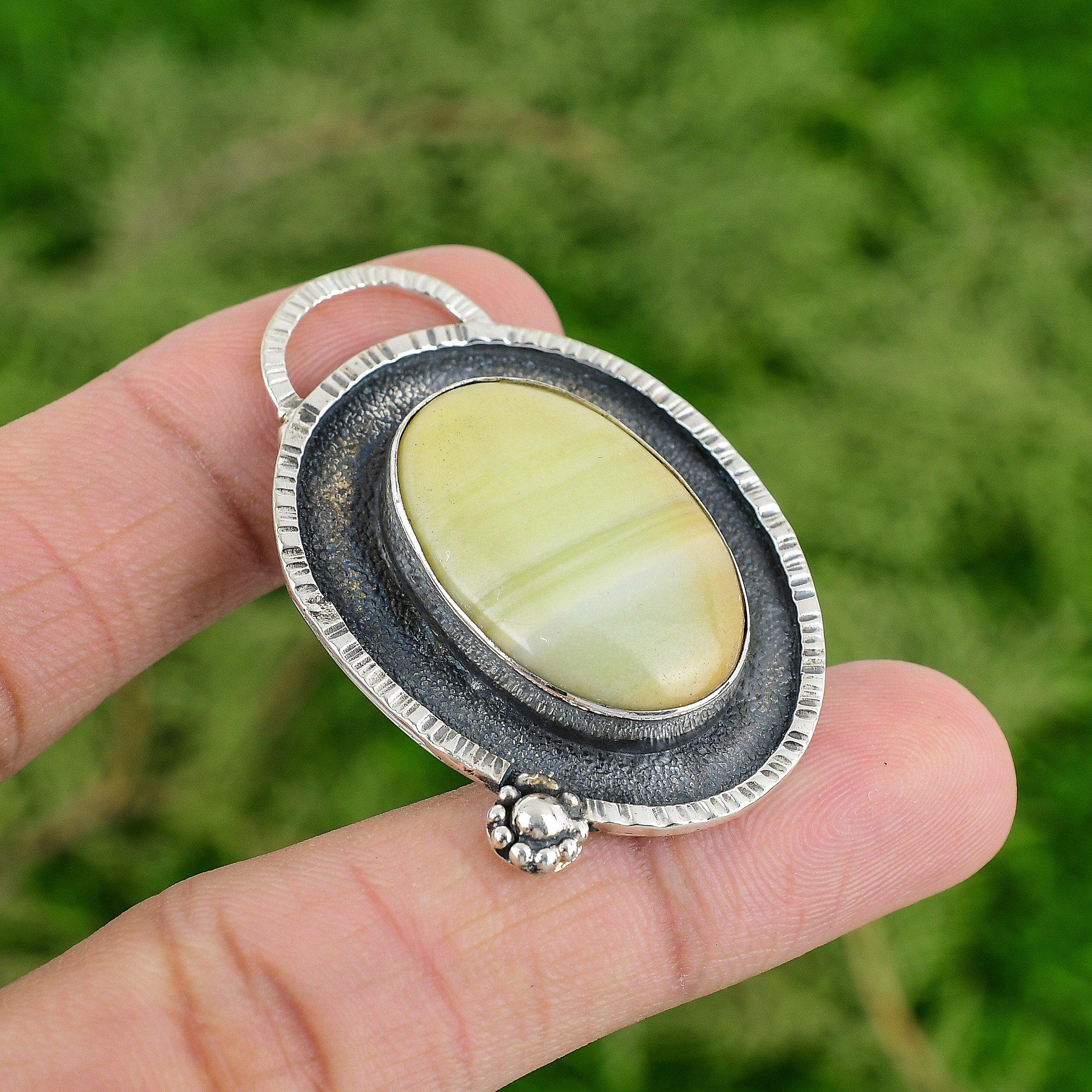 

Oval Aventurine Gemstone Birthday Heart Chakra Wife Trendy Pendant 925 Silver