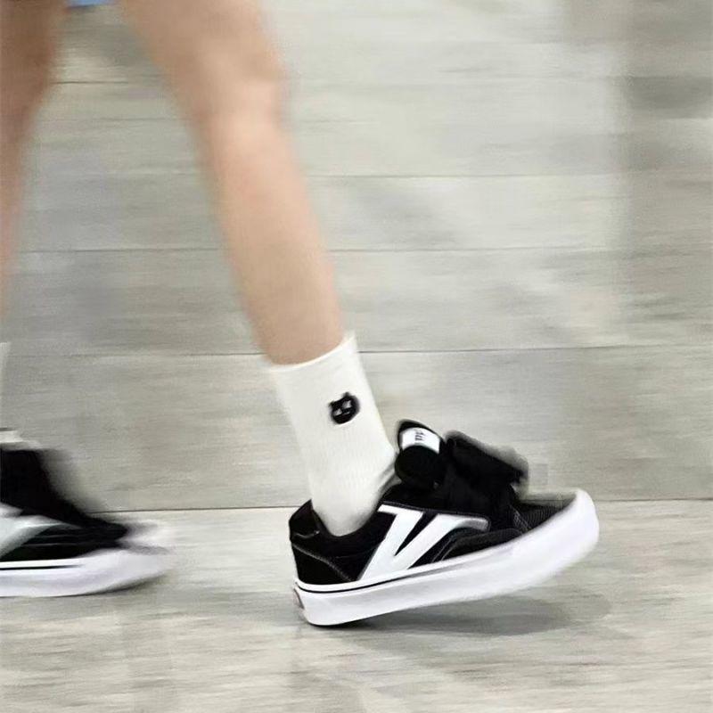 New Single Shoes Children's Japanese Retro 2025 Spring and Autumn Campus Style Board Shoes Popular Versatile Casual Sports Shoes