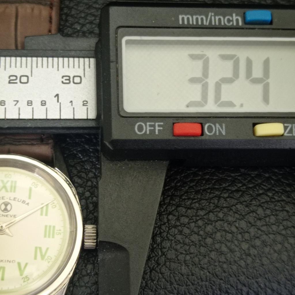 FAVRE LEUBA SEA KING VINTAGE HAND-WINDING SWISS MENS CREAM DIAL WATCH A703819-1 R213f-a703819