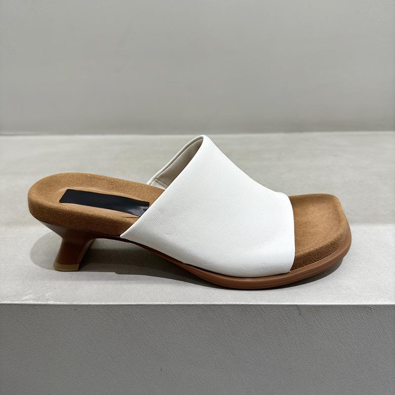 Super soft and waxy sheepskin women's slippers wear summer new leather medium heel kitten and one-word mop versatile sandals