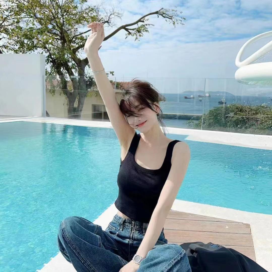 

Kaka Модернизированная майка с защитой от просвечивания: Базовый слой 2-в-1 со встроенными чашечками для женщин One Size (80-130 cm)