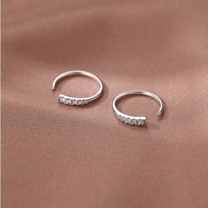 2023 New Style Light Luxury 925 Sterling Silver Sparkle Diamond Stud Earrings for Women