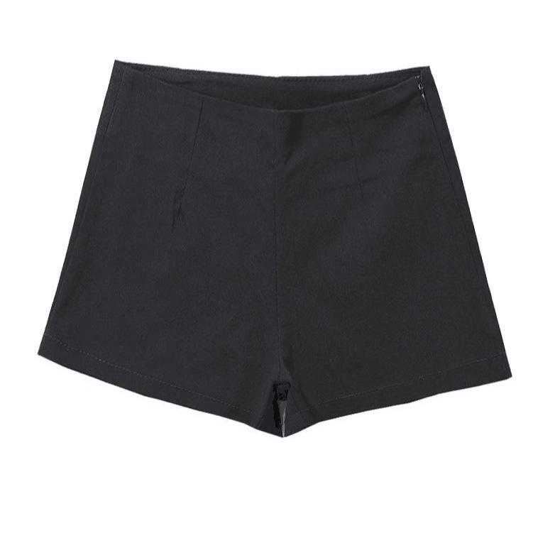 Petite Black High-Waisted Hip-Hugging Hot Pants for Slim, Tall Look – Women's Summer Outerwear Shorts