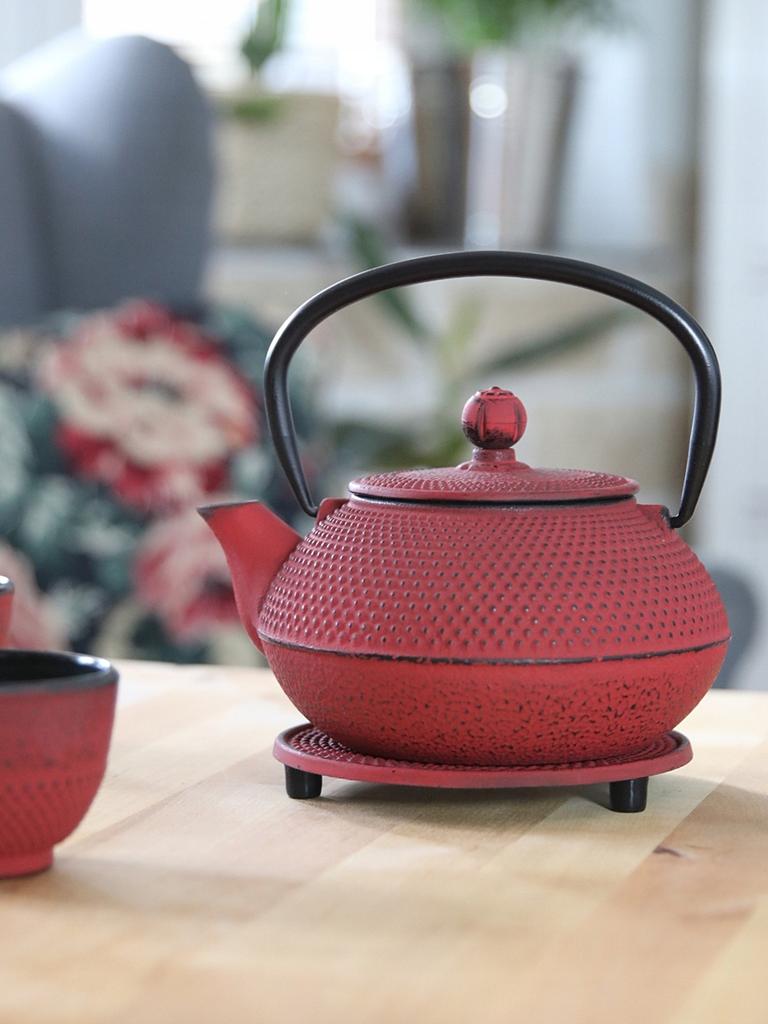 Gietijzeren Beschermende Standaard Voor Een Hete Ketel Pot