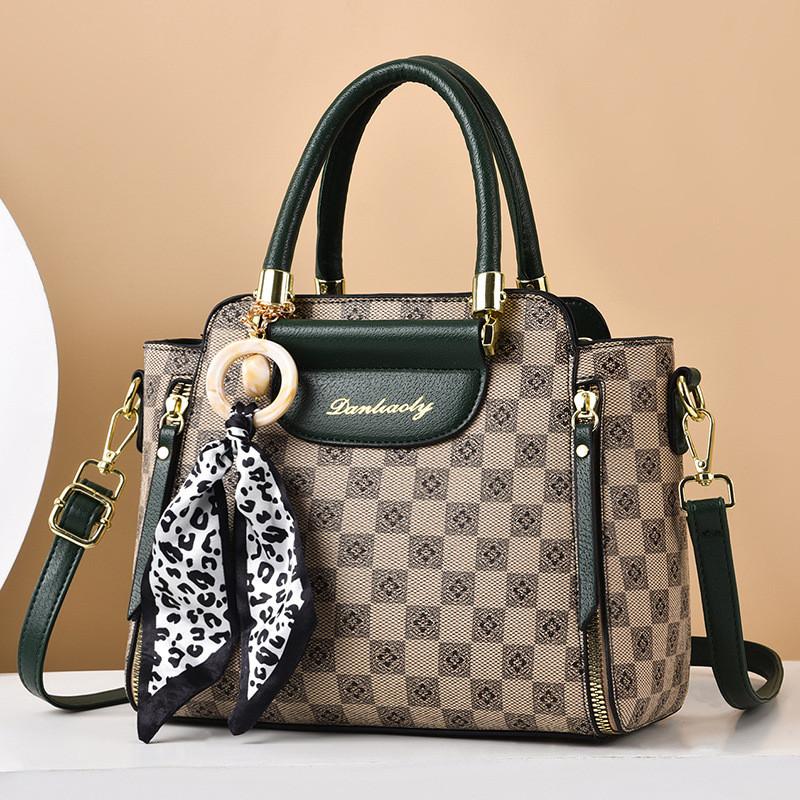 Chic Quilted Bucket Bag For Women Spacious And Stylish Pu Tote With Versatile Design