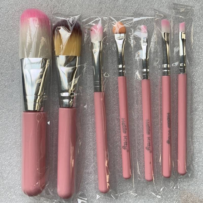 Hello Kitty Cosmetic Brush Kit With Synthetic Hair Sevenpiece Travel Friendly Makeup Tools