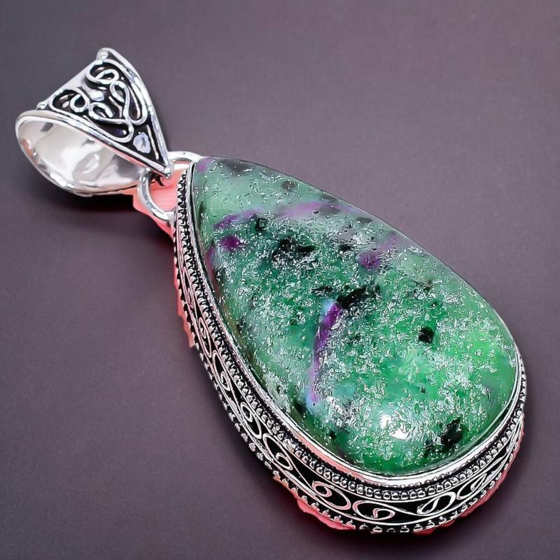 Wisiorek z rubinowego kamienia Zosite wykonany ręcznie ze srebra próby 925, 2,17" AH-757