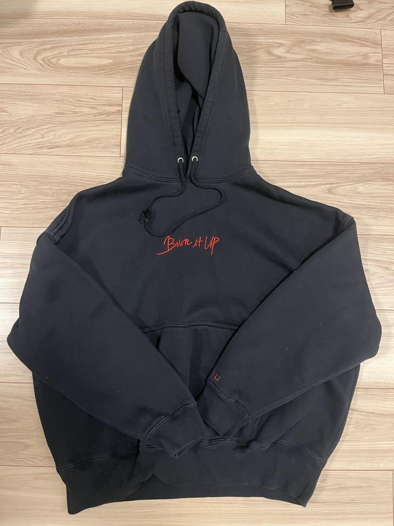 

[USED] NiziU Black Hoodie Burn It Up
