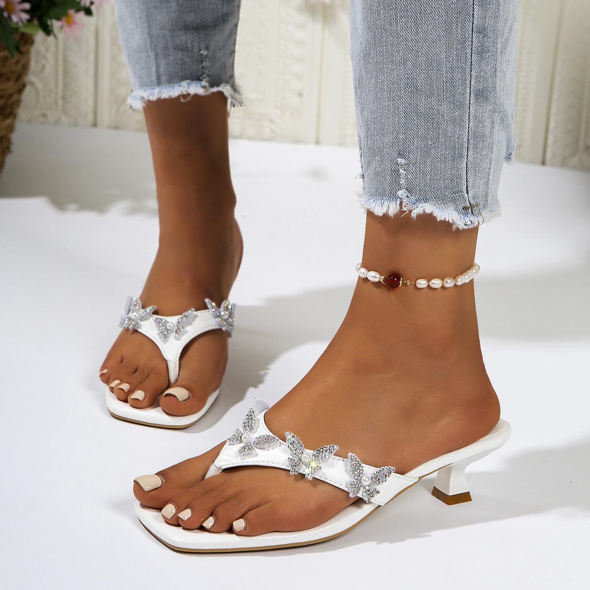 

Весенние новые сандалии-мюли с квадратным каблуком, украшенные стразами-бабочками 43 белый