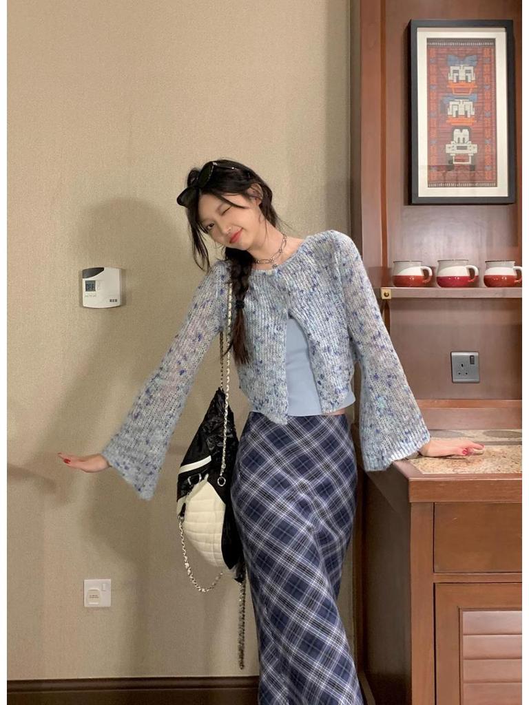 Women's Retro Blue Plaid High-Waist Fishtail Skirt – Korean Style, Slimming Mid-Length, Versatile for Autumn