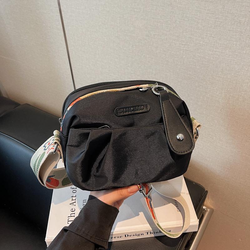 New Fashi Nyl Crossbody Bags for Women Trendy Shoulder Storage Bag Wide Strap Comfortable and Versatile Texture Pillow Bag