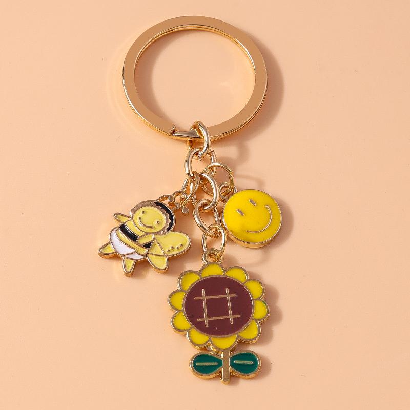 Cute Enamel Flower Bee Keychain Animal Key Rings Pendants for Women Girls Handbag Accessories DIY Jewelry Gifts