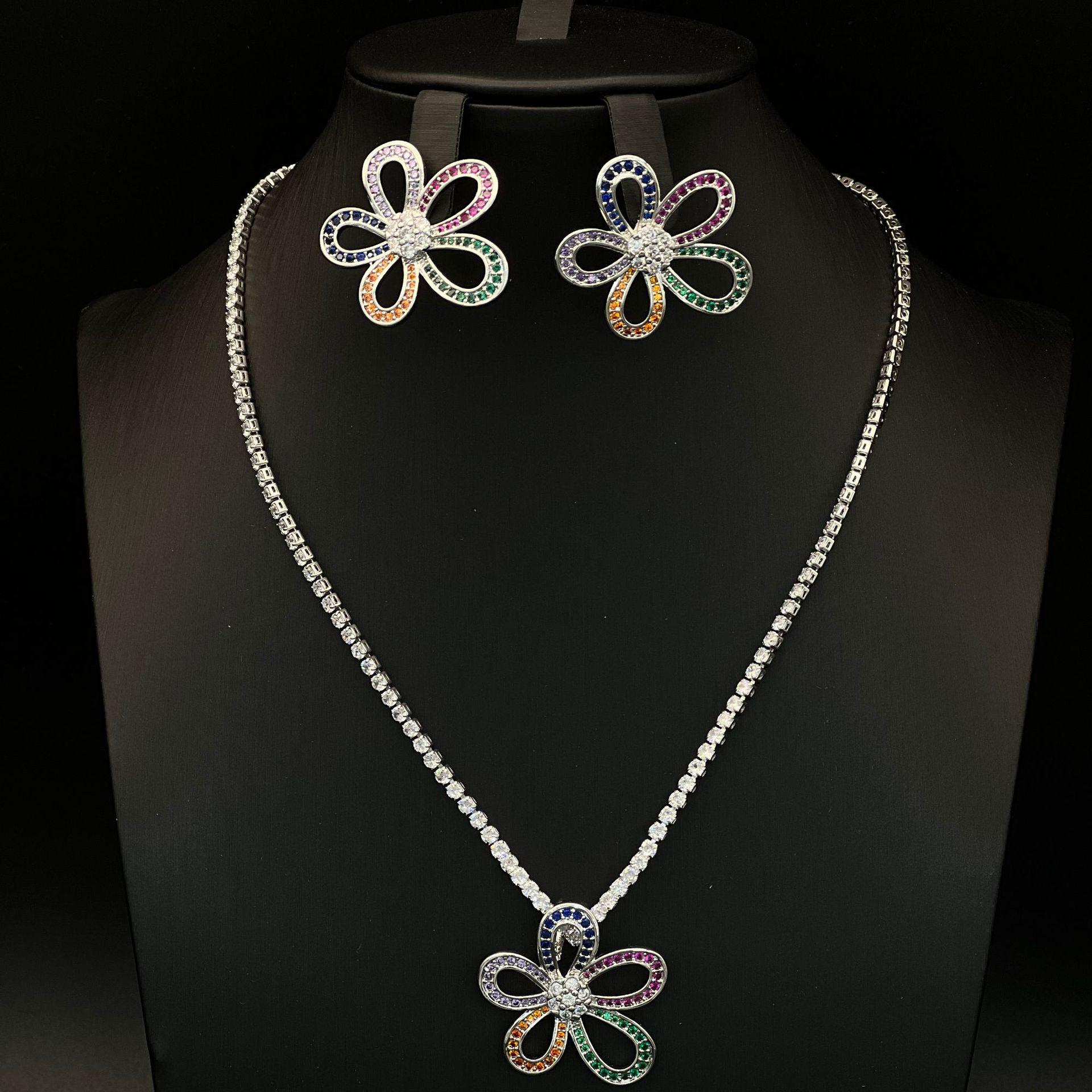 Micro-Paved Full Zircon Sunflower Pendant Necklace & Earrings Set - Elegant Light Luxury