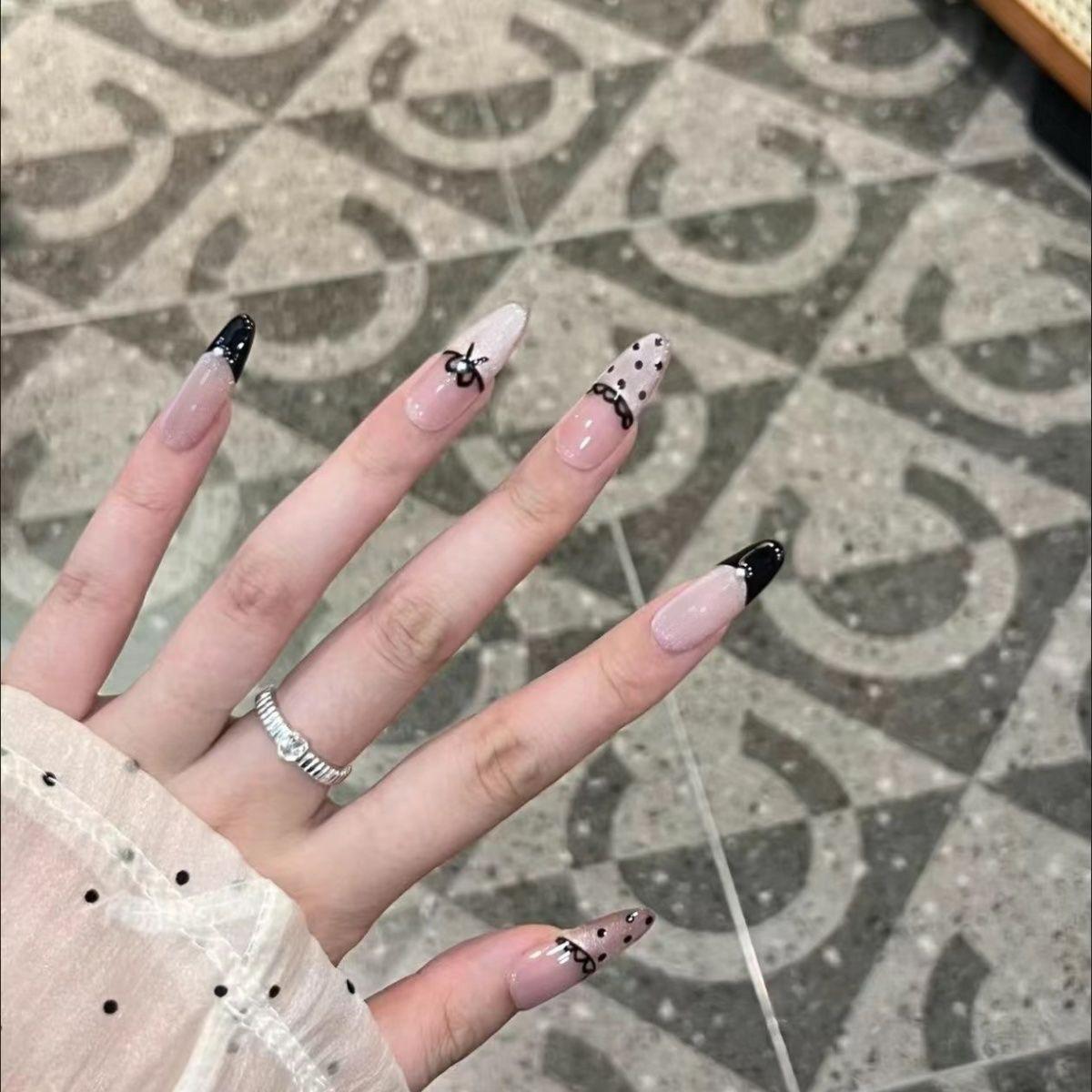 

Набор из 30 штук накладных ногтей высокого класса с французским кружевом, стиль Xiaohongshu, носимые типсы Lace-Edged Strap [10 pieces - M]