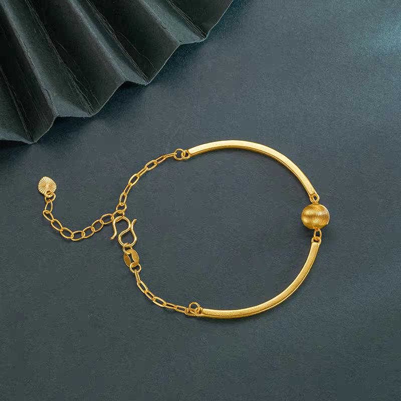 Elegant Cat's Eye Transfer Bead Half-Bangle Bracelet for Women, Vietnamese Sand Gold, Niche, Exquisite Light Luxury Jewelry.