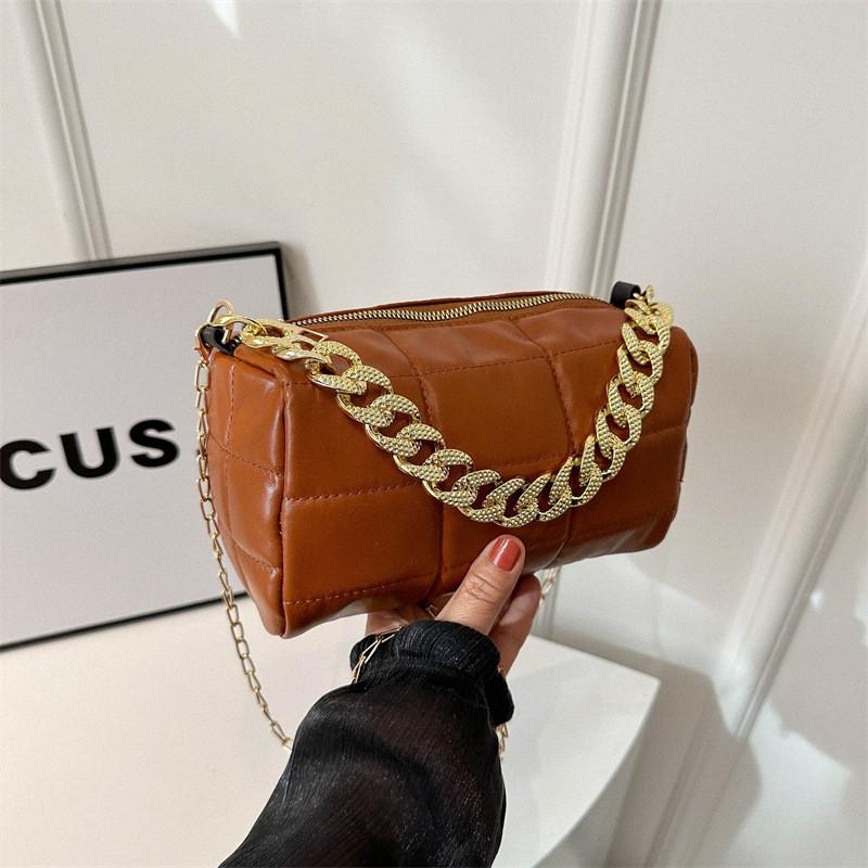 Fashionable Spring New Small Square Bag Chic Womens Handbag Versatile Pu Design