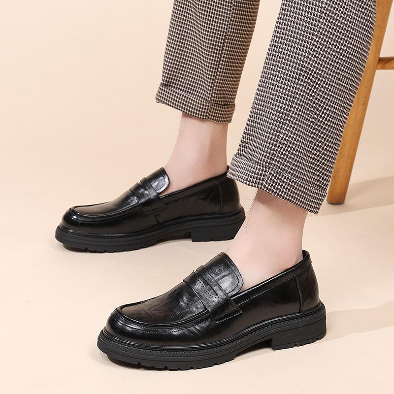 The first layer of cowhide men's shoes is pedal new casual loafers business dress British leather shoes men's high-end leather