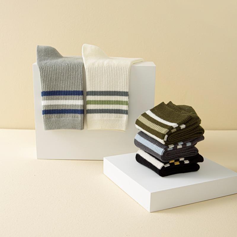 5 Pairs of Men's Spring and Summer Thin Boneless Casual Cotton College Style Sports Short Socks