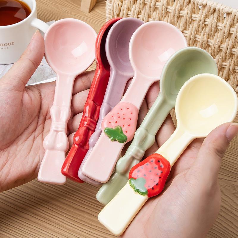 Korean Style Creative Cute Ceramic Soup Spoon for Kids Afternoon Tea Ice-Cream Coffee Dessert Mixing Spoons Kitchen Tableware4