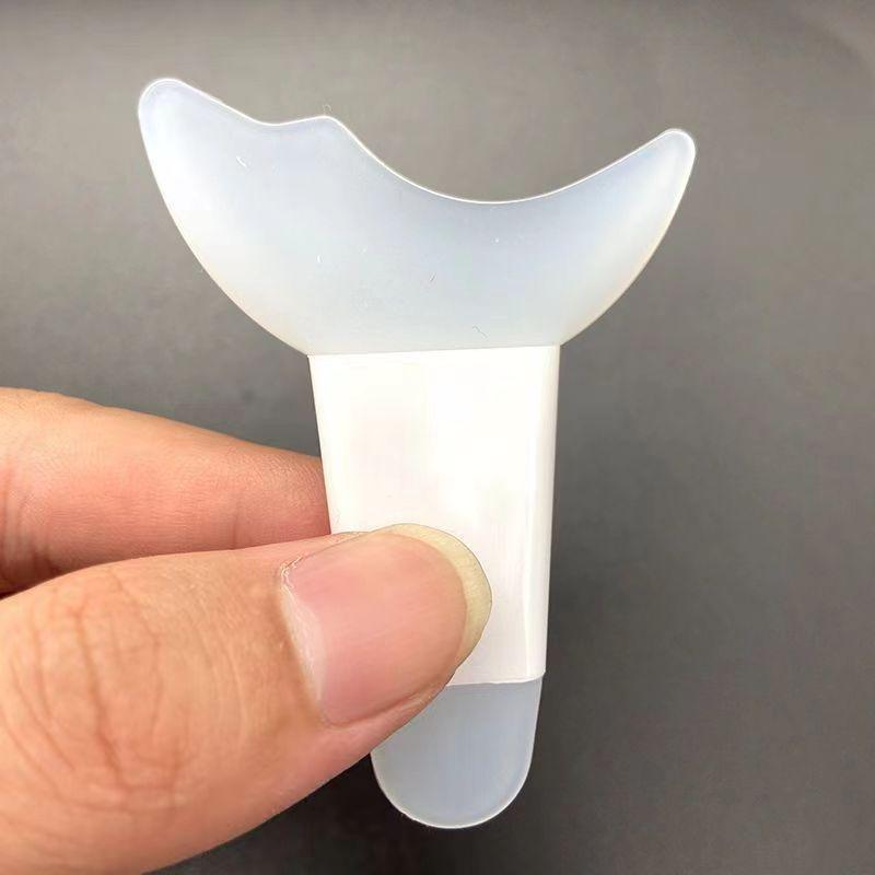 

Многофункциональный инструмент для макияжа глаз: Защита для подводки, аппликатор для теней и средство для ресниц