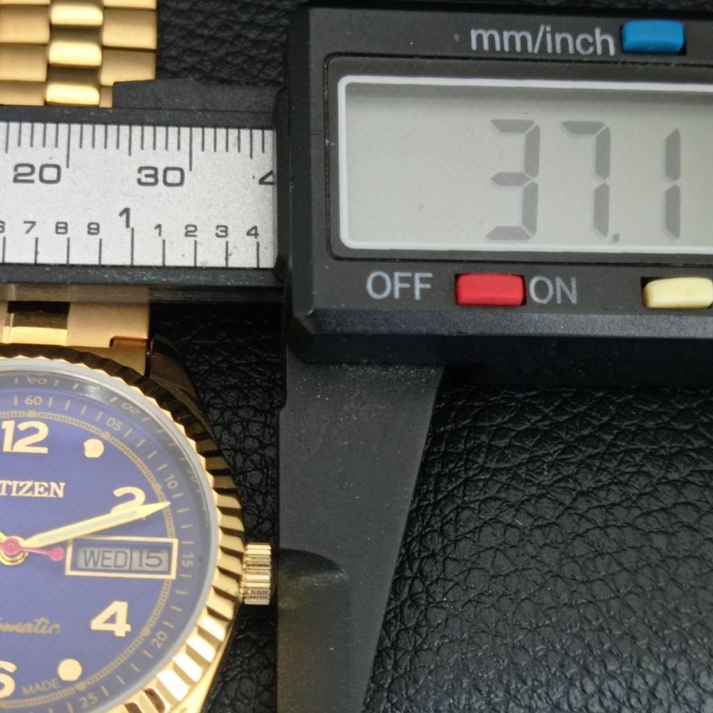 VINTAGE REFURBISHED CITIZEN AUTOMATIC 8200 JAPAN MENS BLUE DIAL WATCH a445304-1
