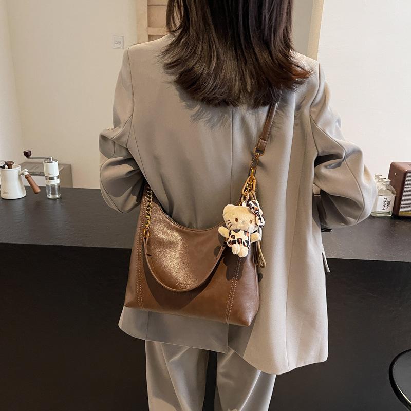 2025 New Large-capacity Commuter Women's Bag Sen Meng Tote Bag Autumn and Winter Niche Retro Messenger Single Shoulder Armpit Bag