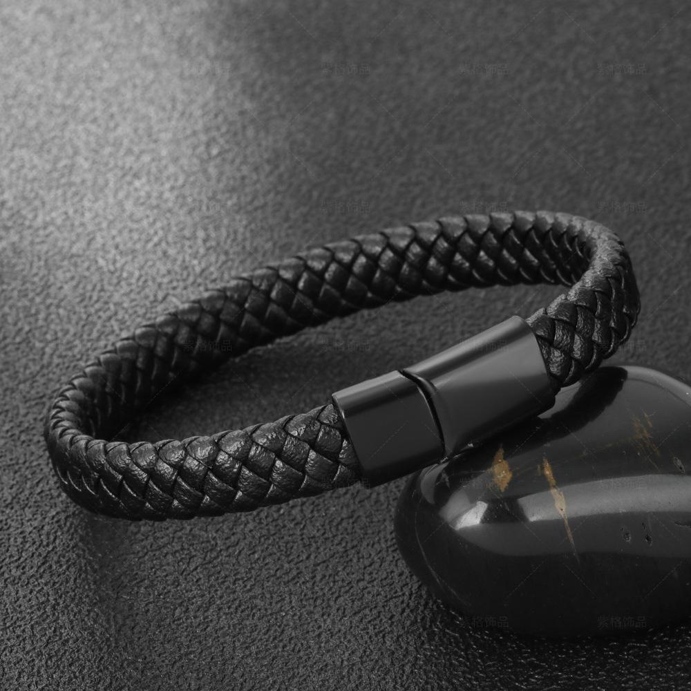 Handwoven Leather Bracelet for Men Vintage Cowhide Braided Rope Wristband with Alloy Pendant