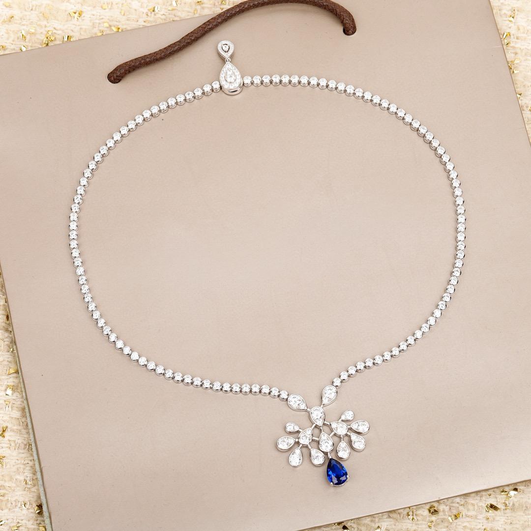 

Горячий бренд Винтажное ожерелье в виде капли воды Роскошные украшения для женщин Дизайнерская подвеска Элегантность Чистое серебро 925 пробы Вечерние бриллиантовые ожерелья синий