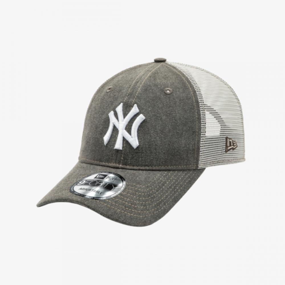 New Era Mlb New York Yankees Washed Cotton Unstructured Trucker Cap Brown Stone FREE(OSFM)