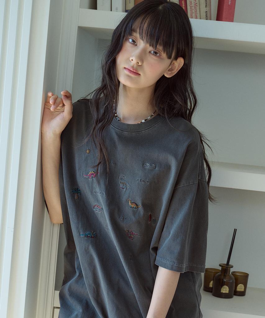 CPGN STUDIO Dino Stitch Embroidered Pigment Short Sleeve T-Shirt Smoke Black