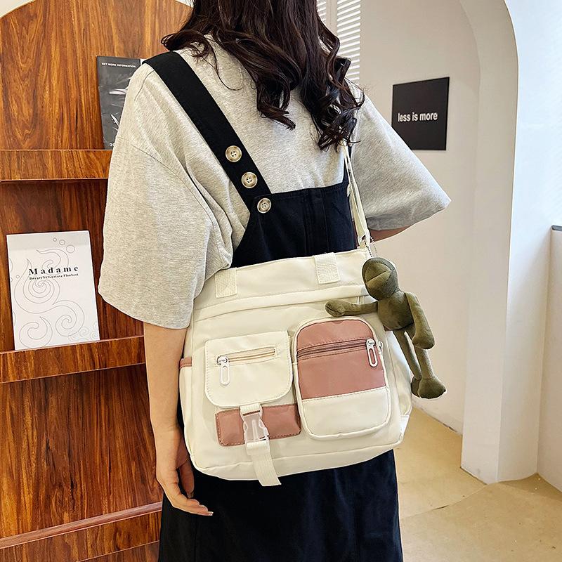 Large capacity bag female messenger ins wind Japanese college students class shoulder bag versatile literary tote bag