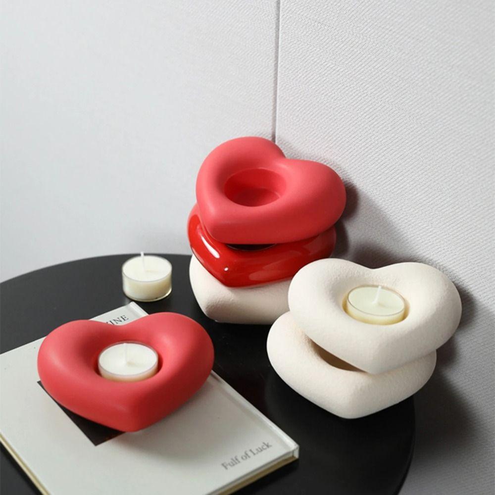 Red/White Color Heart Shaped Candle Holders Ceramic Material Romantic Candle Stand  Dining Table