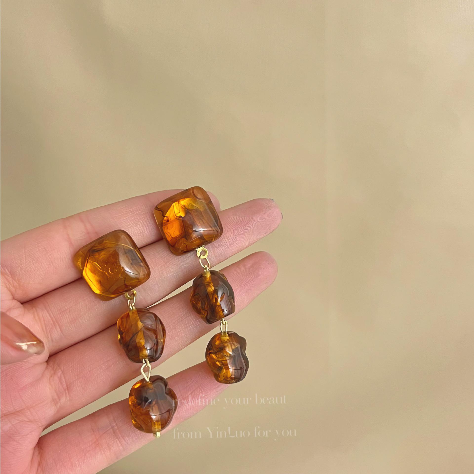 

«Серьги-иглы Майяра 925»: Янтарный жемчуг в стиле ретро для осени/зимы